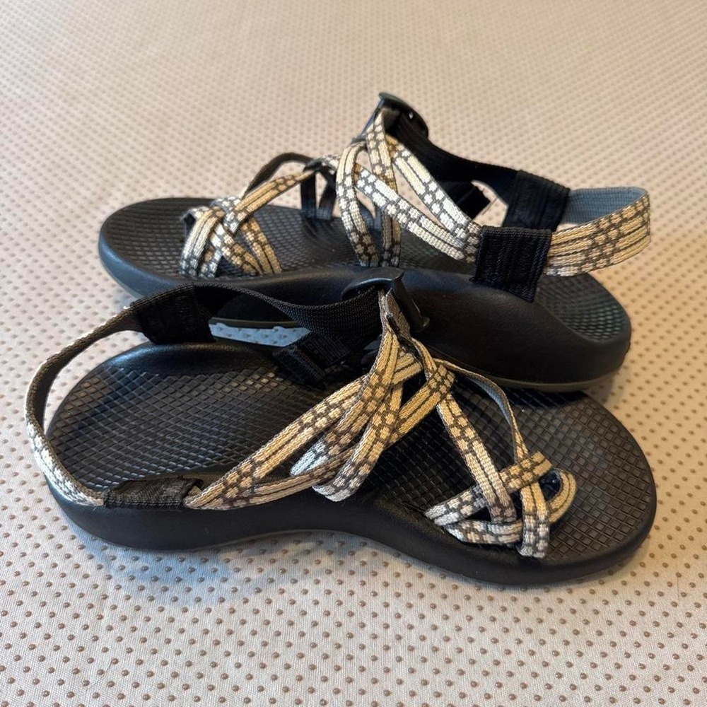 Chaco Black Cream Grey Hiking Water Sandals Boho Size 6